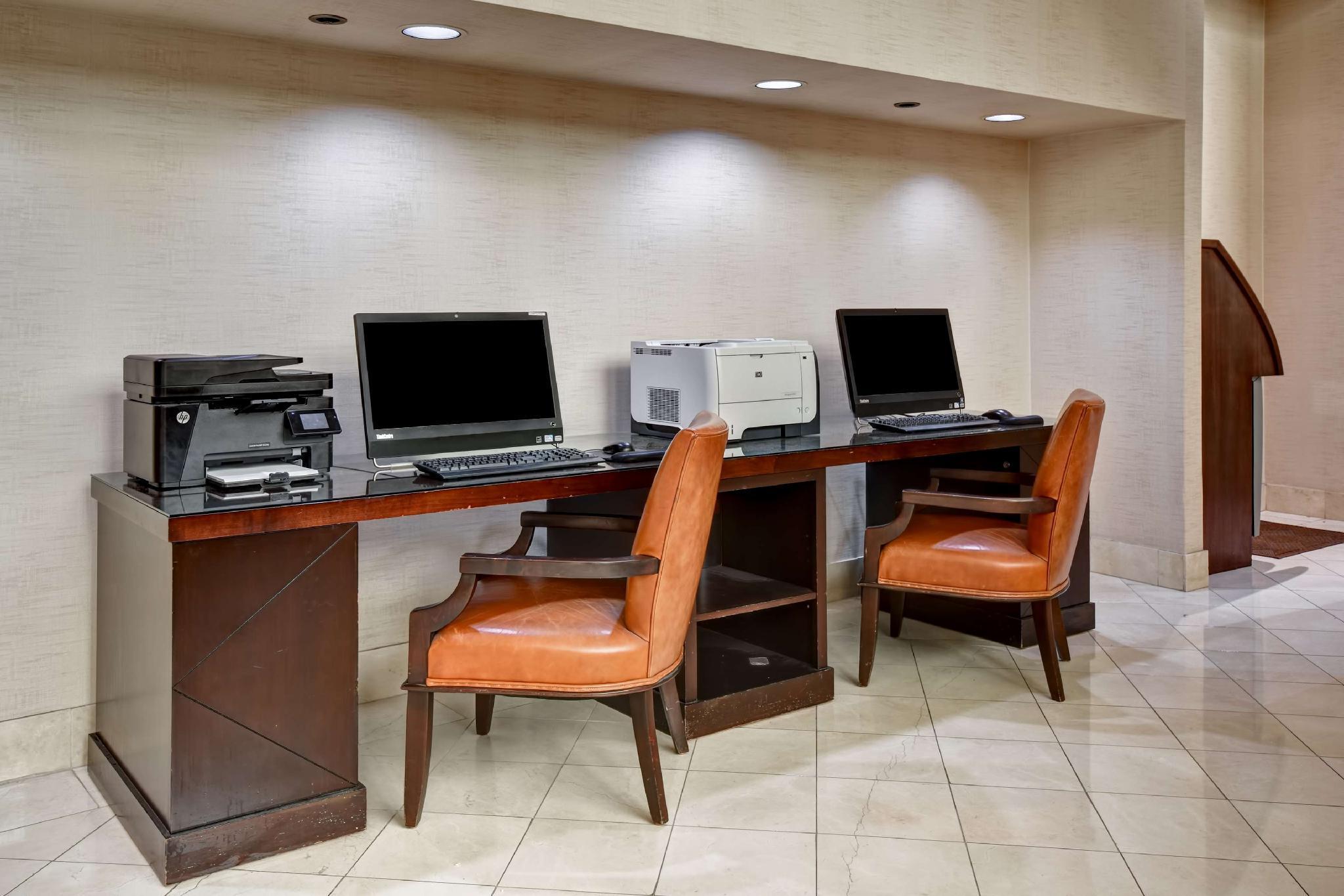 Embassy By Hilton Silicon Valley 4*