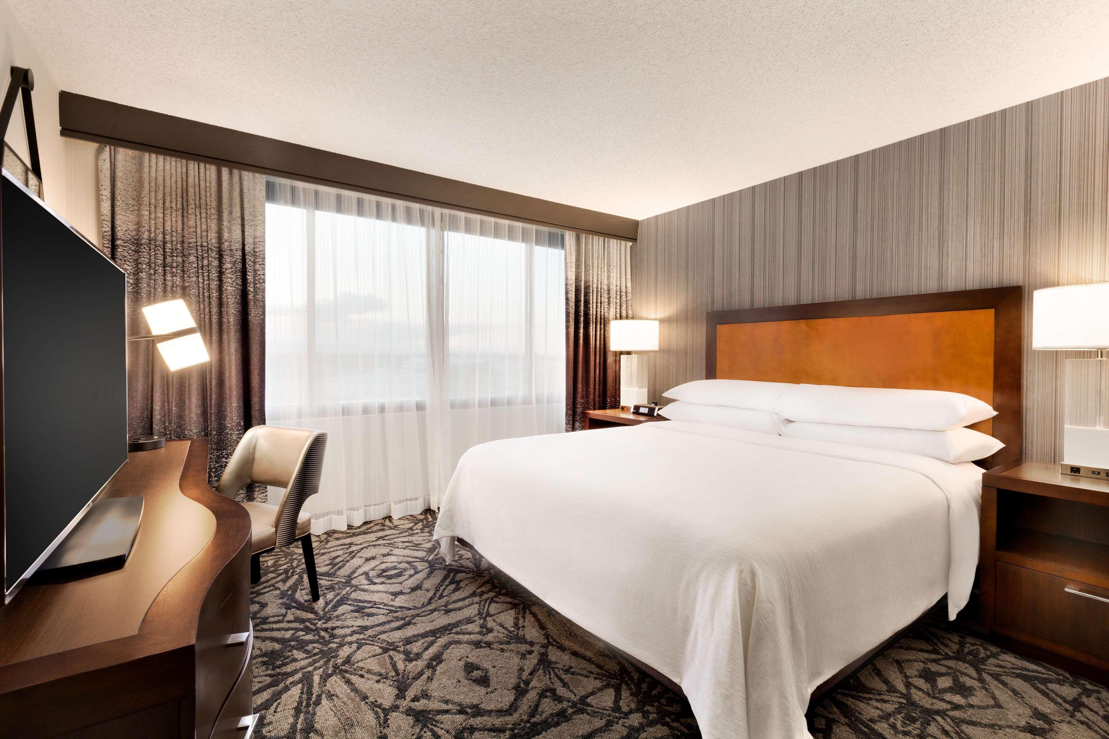 Hotel Embassy By Hilton Silicon Valley 4*